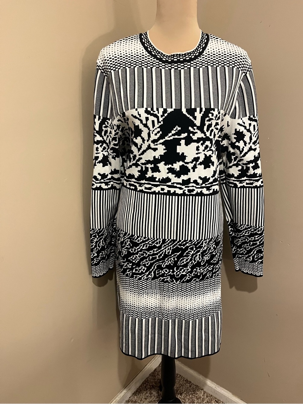 Ashley Graham Black and White Geometric Knit Sweater Dress, 1X - Picture 2 of 8